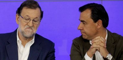 Mariano Rajoy and the PP's deputy secretary at Wednesday's meeting.