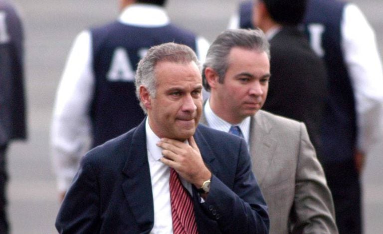 Lawyer Juan Collado (l) is being investigated for money laundering.