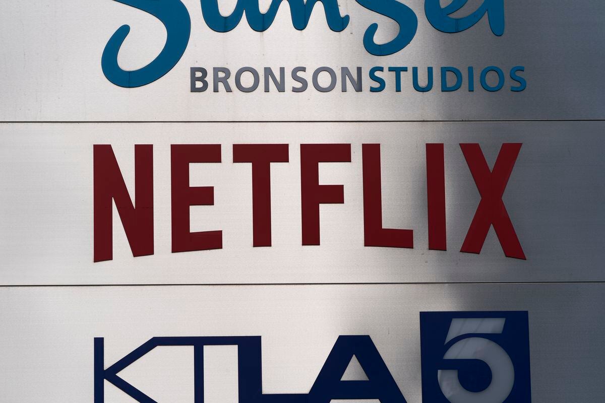 Netflix recorta precios en algunos mercados para atraer más suscriptores |  economía y negocios