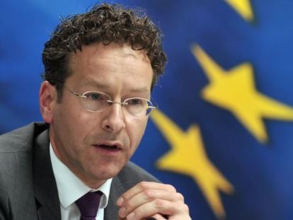 Eurogroup chief Jeroen Dijsselbloem talks to media during a press conference at the Finance Ministry in Athens on May 31, 2013. 