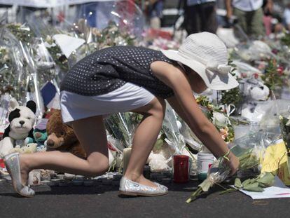 Candles and flowers honoring the victims of the Nice attack