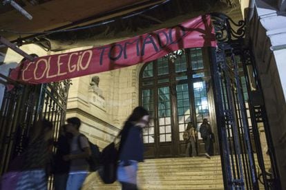 A banner put up at the National School of Buenos Aires during last week's protest reads “School Occupied.”