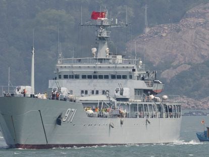 A Chinese warship sails during a military drill near the Taiwan-controlled Matsu Islands that are close to the Chinese coast, China, April 8, 2023.