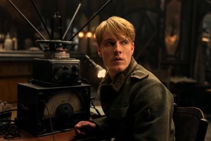 German actor Louis Hofmann is Werner in ‘All the Light We Cannot See.’