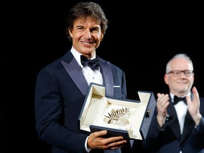 Tom Cruise receives a Palme d'Or of Honor from Thierry Frémaux, director of the Cannes festival.