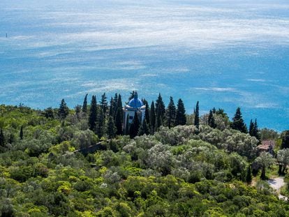 Stunning view of the Atlantic over the Monastery of Our Lady of Arrábida near the city of Setúbal (Portugal).