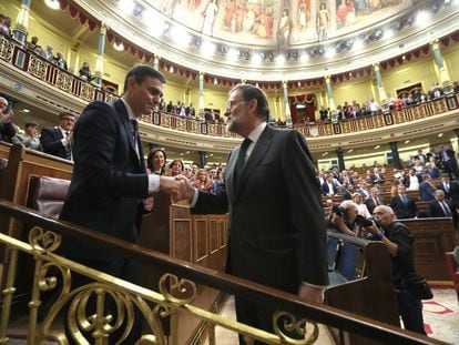The handshake in Congress this morning between Sánchez and Rajoy