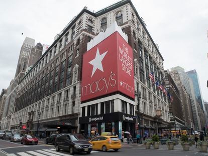 Traffic makes it's way past the Macy's flagship store in New York. May 16, 2018.