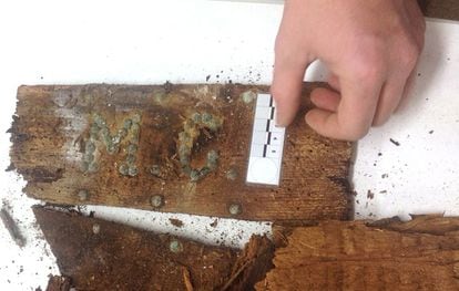 Remains of a coffin marked with the initials “M. C.” found at Cervantes' burial place.