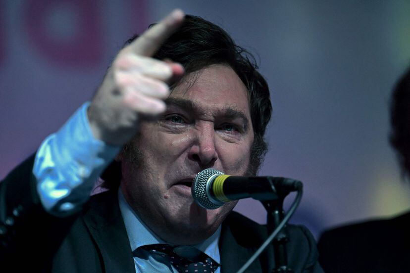 Right-wing populist Javier Milei gains support in Argentina by blasting ...