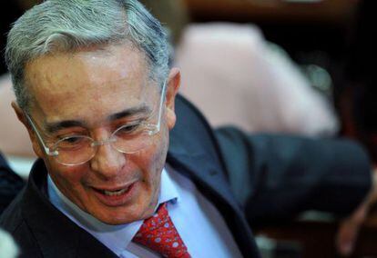 Uribe returns to Congress.