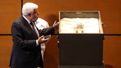 Mexican ufologist and TV journalist Jaime Maussan presents the body of an alleged “non-human being” from Nazca, Peru, at a congressional hearing in Mexico City on September 12, 2023.