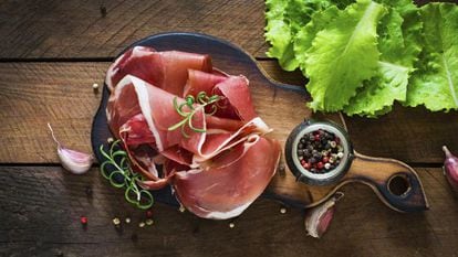 Experts agree that ‘jamón ibérico’ is so good that it’s best eaten just as it is.