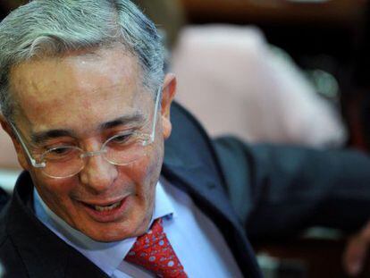 Uribe returns to Congress.
