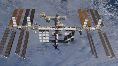 The International Space Station began assembly, 400 kilometers above the Earth's surface, on November 20, 1998.