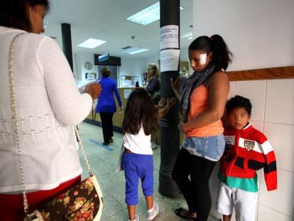 Immigrants in a health center in the Embajadores neighborhood of Madrid