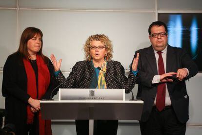 Nuria Ventura, Marina Geli and Joan Ignasi Elena after breaking party voting orders on January 16.