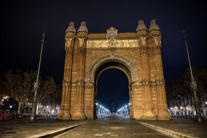 Barcelona on the first night of the new curfew, on December 23.
