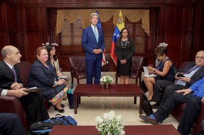 Kerry and Rodríguez agreed in Santo Domingo to begin bilateral talks.