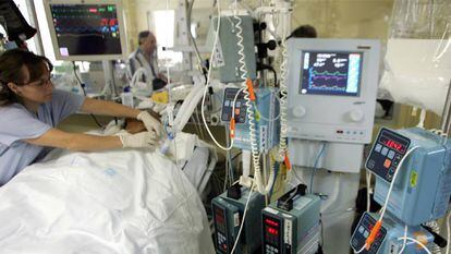 An intensive care unit at Gregorio Marañón Hospital in Madrid.