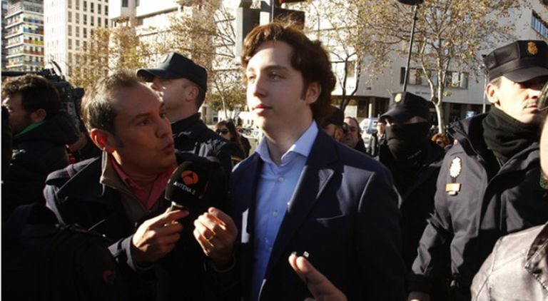 Francisco Nicolás Gómez Iglesias leaves court.