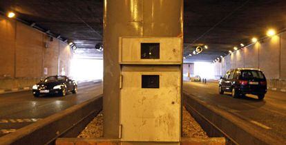 A radar in a tunnel in Costa Rica street in the center of Madrid.
