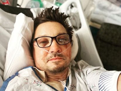 Actor Jeremy Renner in the selfie he posted from hospital.