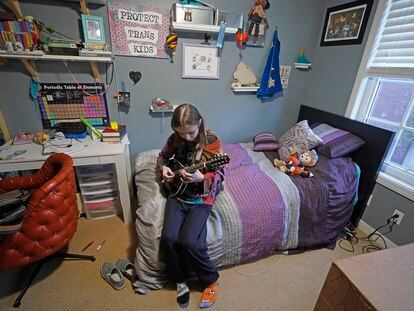 Elle Palmer, 13, plays her mandolin, Monday, Feb. 7, 2023, in Salt Lake City.