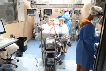The intensive care unit at Vall d'Hebron Hospital in Barcelona.