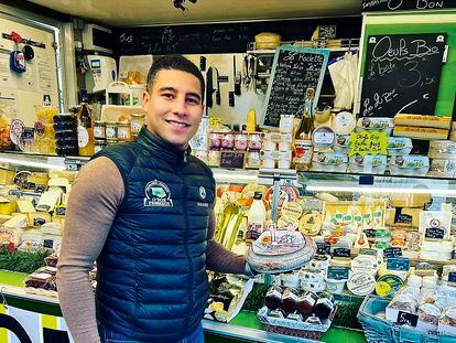 Nader Baraia in front of the shop truck where he offers a huge variety of cheeses.