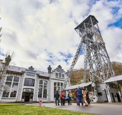 The entrance to Pozo San Luis, the old mine in the town of La Nueva, which has been incorporated into the Samuño Valley Mining Ecomuseum in Asturias.
