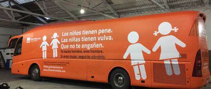This bus reaffirms that “boys have penises and girls have vulvas.”