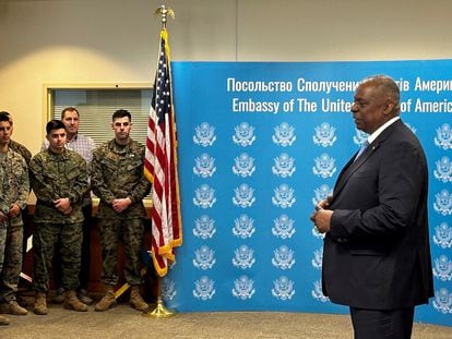 U.S. Defense Secretary Lloyd Austin speaks to employees of the U.S. Embassy in Kyiv during his visit to Ukraine, November 20, 2023.