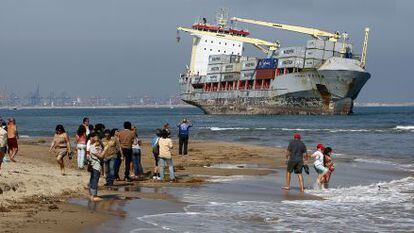 One of the ships that ran aground off the coast of Valencia, due to last week&#039;s heavy storms. 