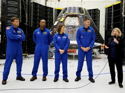 Artemis II astronauts Reid Wiseman (commander), Victor Glover (pilot), and mission specialists Christina Hammock Koch and Jeremy Hansen.