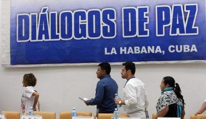 A group of victims participating in the talks between the Colombian government and the FARC guerrilla in Havana.