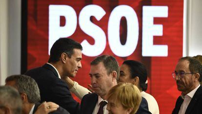 Caretaker PM Pedro Sánchez at an executive committee meeting on Monday.