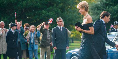 Elizabeth Debicki, as Lady Di in 'The Crown,' wears a fictional version of Diana’s famous “revenge dress."