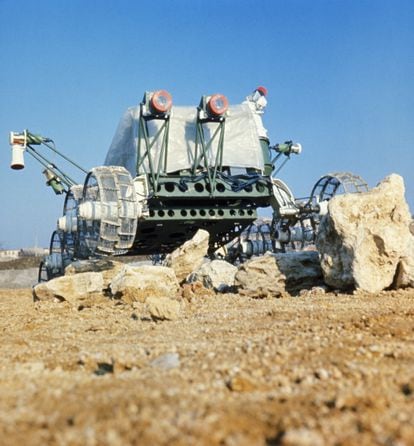 The 'Lunokhod 1' Soviet moon rover being tested for the luna 17 mission, 1970. 