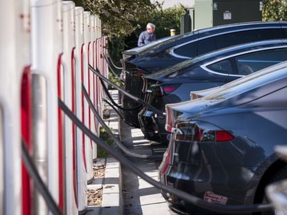 Tesla Inc. vehicles stand at a Tesla Supercharger station in Concord, California, on Thursday, Oct. 10, 2019.