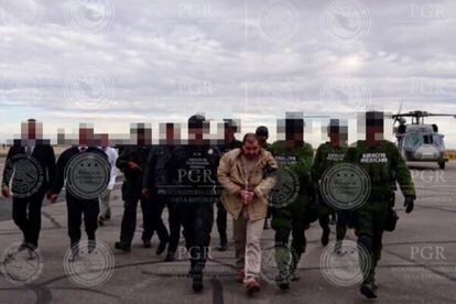 Joaquín 'El Chapo' Guzmán, during his transfer to the United States to be incarcerated, on January 19, 2017.