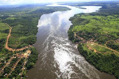 The River Xing&uacute; in Belo Monte.