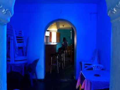The unnamed bar where some prostitutes work in Roquetas de Mar.