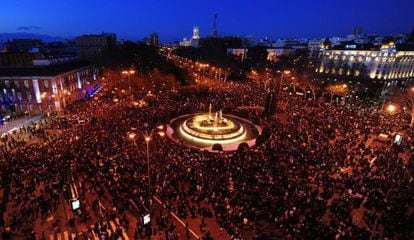 General view of the Neptuno square in Madrid during a demonstration against government austerity on February 23 in Madrid. 