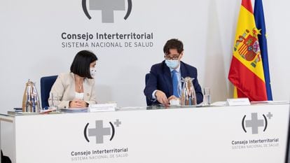Territorial Policy Minister Carolina Darias and Health Minister Salvador Illa at a meeting of the Inter-Territorial Council of the National Health System on Wednesday.