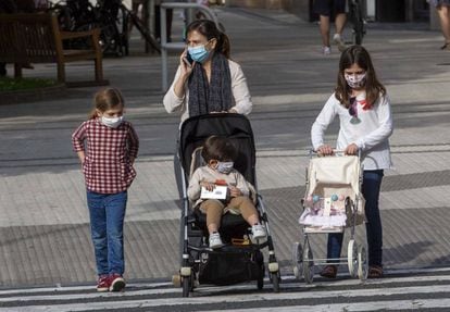 A family in the Basque city of San Sebastián. 
 