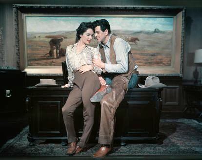 Elizabeth Taylor and Rock Hudson on the set of ‘Giant’ in 1955.