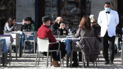 Rules for how many people may sit at tables in Madrid bars and restaurants have just been changed.