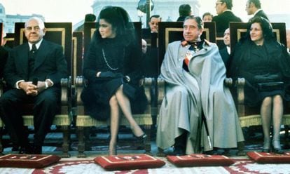 Left to right: Dominican vice-president Rafael Gosico Morales, Philippines First Lady Imelda Marcos and Chilean leader Augusto Pinochet with his wife at Franco's funeral.
