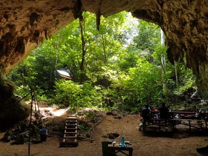 Liang Tebo cave in Kalimantan province (Borneo)